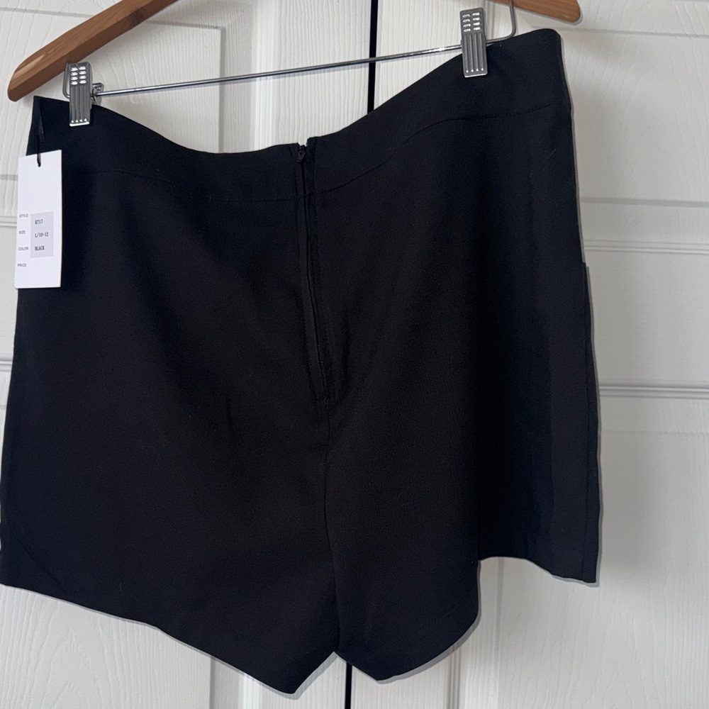 NWT Unique Vintage Black Shorts - Picture 3 of 3